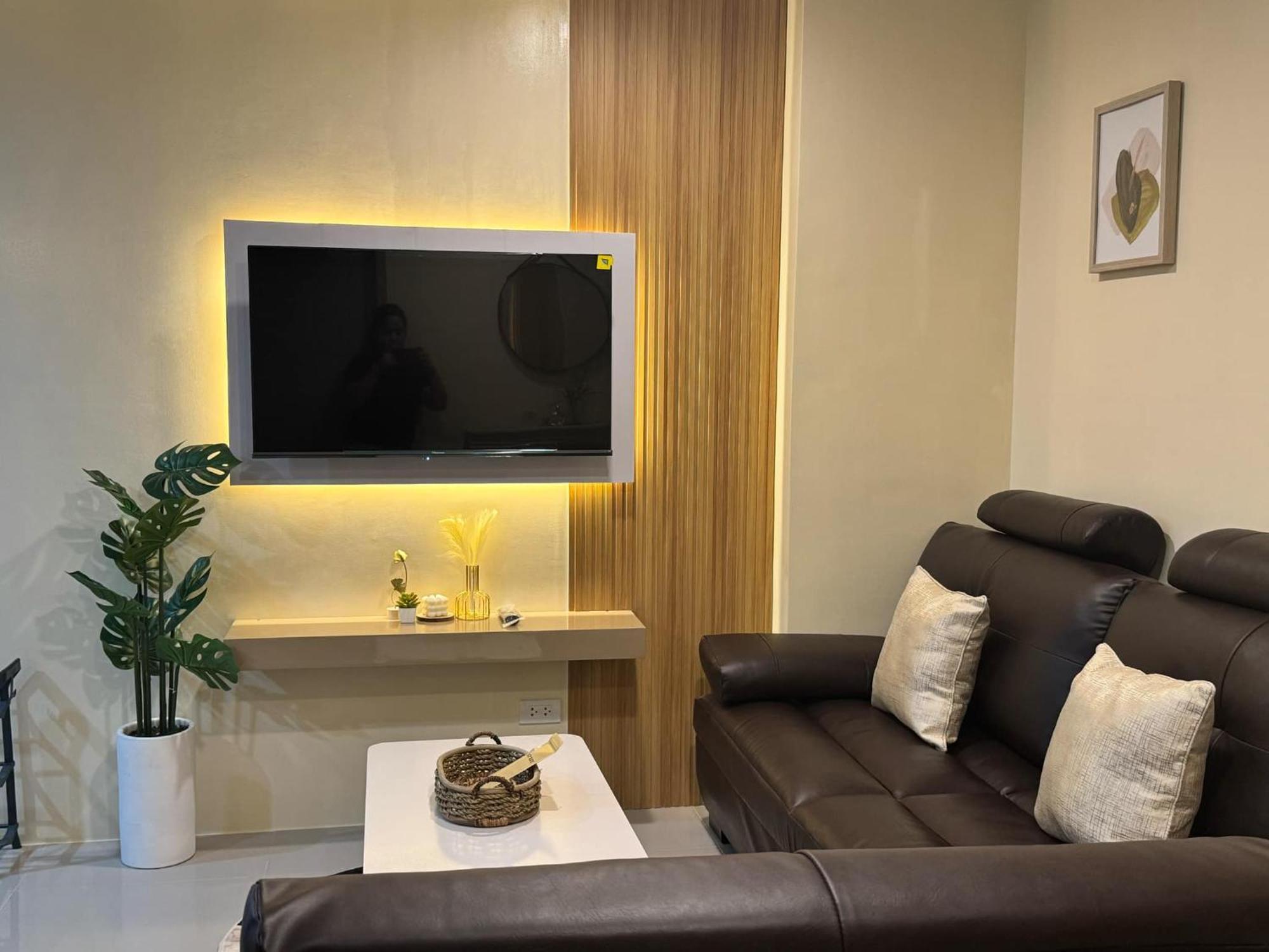 Condo 801 Bernwood Tower Iloilo City Exterior foto